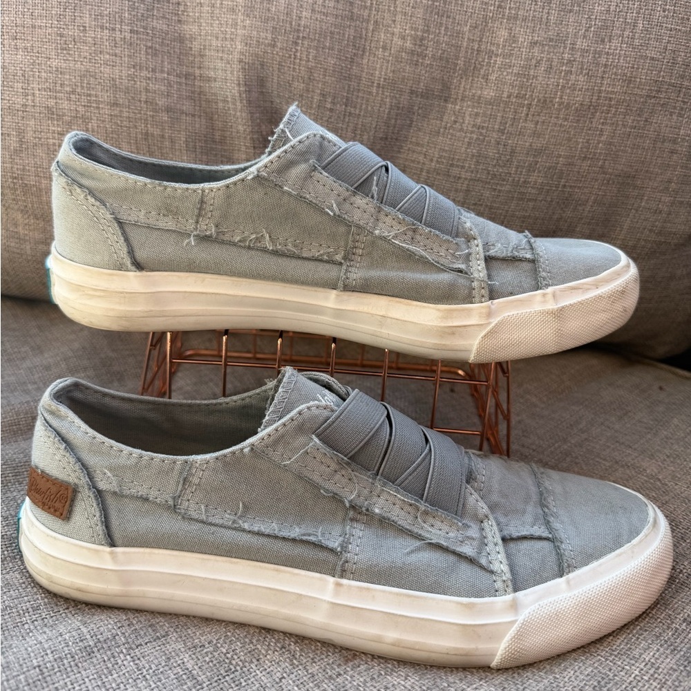 Blowfish Casual Slip-On Women’s Sneakers in Light Gray Size
